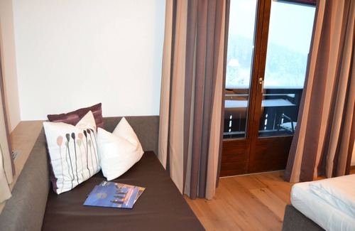 Radstadt Hotel | Delightful Pension - B&B Elisabeth with Pool & Breakfast