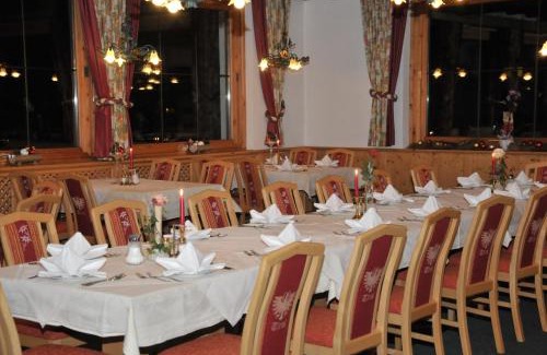 Galtur House | Discover Pension Belvedere: Pet-Friendly Retreat with Hot Tub