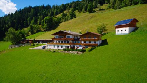 Pichl-Preunegg House | Top-Rated Pension Bergbauernhof Irxner with Hot Tub Access