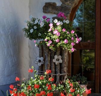 Saldenburg House | Highly Rated Pension Bergstub'n with Family-Friendly Amenities