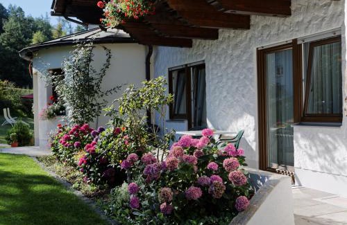 Saldenburg House | Highly Rated Pension Bergstub'n with Family-Friendly Amenities