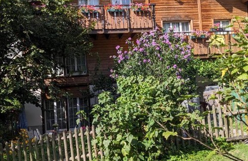 Glarus Sued House | Relaxing Oceanview Suite at Bienenhäuschen - Opening Soon