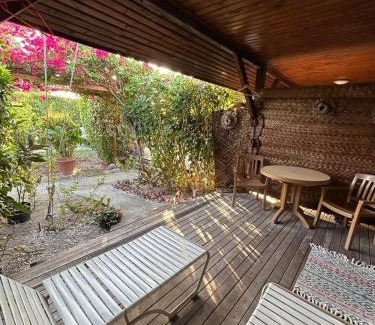 Rangiroa Bed & Breakfast | Pension Bounty Rangiroa - Art Gallery & Tropical Garden