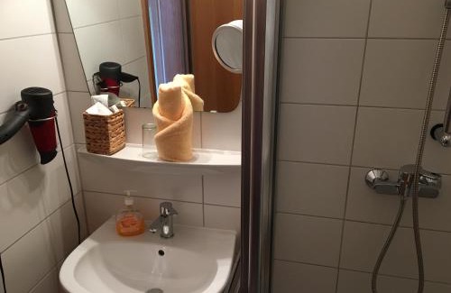 Bad Sooden-Allendorf House | Welcoming Café & Pension Meine Sonne with Family-Friendly Dining