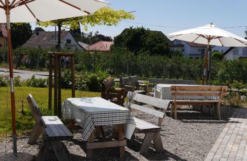 Neufrach House | Family-Friendly Retreat at Pension & Café Schlupfwinkel