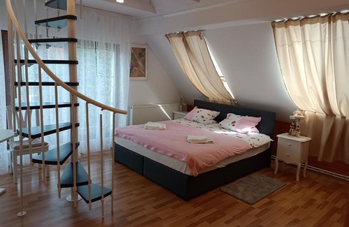 Grein Apartment | Discover Pension DonauBlick in Grein with Family-Friendly Amenities
