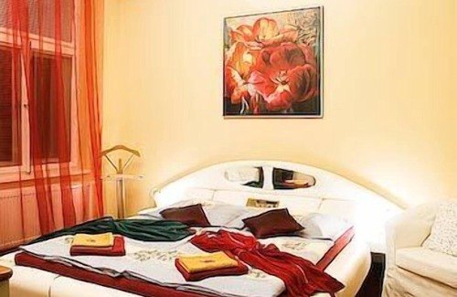 Marianske Lazne Hotel | Guest Rated Pension Edinburgh with Breakfast & Family-Friendly Perks