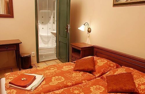 Marianske Lazne Hotel | Guest Rated Pension Edinburgh with Breakfast & Family-Friendly Perks