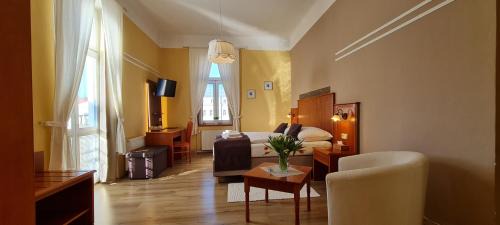 Marianske Lazne House | Pet-Friendly Pension Elektra - Guest Rated 9.2/10
