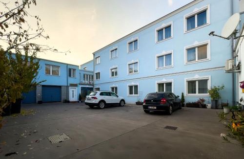 Liesing Bed & Breakfast | Cozy Pension Erlaa: Family-Friendly with Breakfast Included