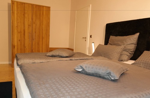 Warburg House | Cozy Pension Franzbäcker with Breakfast & Family Amenities