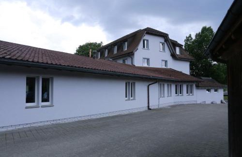 Kloten House | Pet-Friendly Pension Geerlisburg with Excellent Guest Ratings