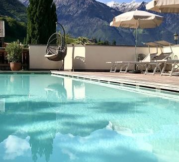 Cermes Hotel | Family-Friendly Pension Golser with Oceanfront Views