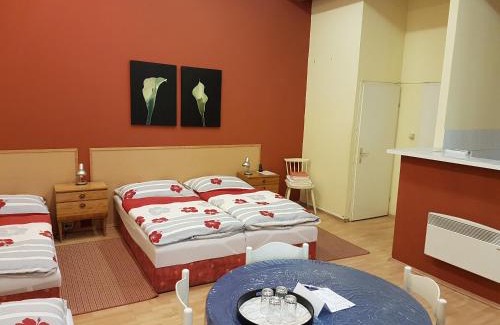 Roßau Bed & Breakfast | Family-Friendly Stay at Pension Gross with Great Reviews