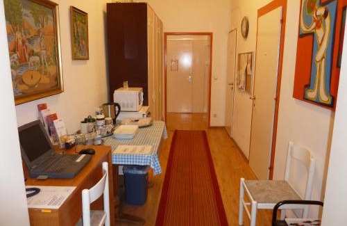 Roßau Bed & Breakfast | Family-Friendly Stay at Pension Gross with Great Reviews