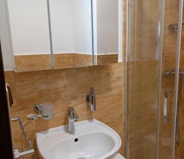Frydlant nad Ostravici House | Welcoming Pension Harcovna: Family-Friendly with Breakfast