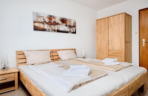 Lochtrop House | Discover Pension Haus am Einberg: Pet-Friendly Retreat