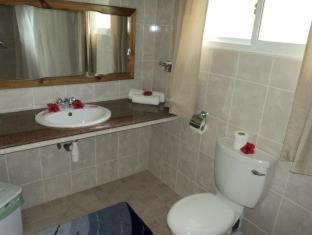 La Digue House | Pension Hibiscus