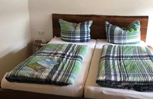 Bernau House | Pet-Friendly Pension Hofeck with Oceanfront Views
