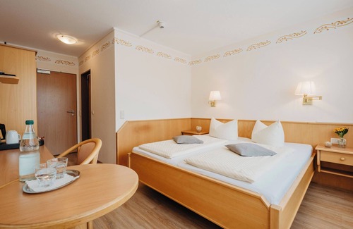 Safferstetten House | Explore Comfort at Pension-Hotel Maximilian: Spa & Dining