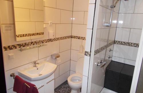 Niederraden House | Child-Friendly Comfort at Pension Hubertus: 8/10 Rated!