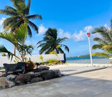 Teahupoo Apartment | Beachfront Escape at Pension Irivai with Ocean Views