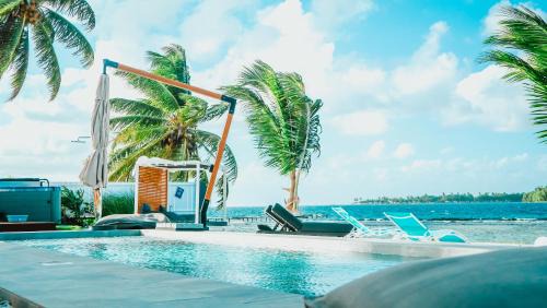 Teahupoo Apartment | Beachfront Pension Irivai: Family-Friendly 10/10 Retreat