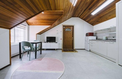 Gapyeong House | Cozy Pension Irum: Family-Friendly with Breakfast Included