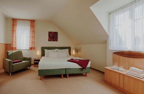 Favoriten House | Family-Friendly Stay at Pension Kasper with Breakfast Included
