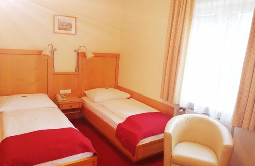 Nonntal House | Hotel Pension Katrin: Guest Rated 9.1 with Restaurant Access