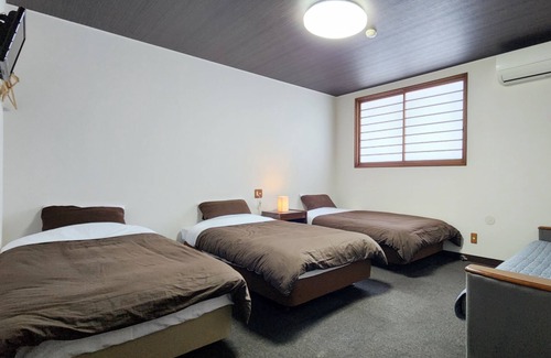 Kitaazumi-gun House | Pension Kobekko: Eco-Friendly Retreat with Spa & Hot Tub