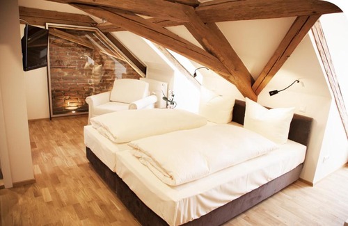 Sankt Wolfgang House | Family-Friendly Getaway at Pension Kranzmayr - 8.3/10 Rating