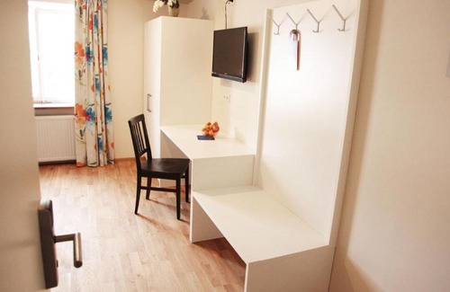 Sankt Wolfgang House | Family-Friendly Getaway at Pension Kranzmayr - 8.3/10 Rating