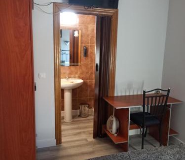 Fabero House | Welcoming Pension La Parada - Ideal for Families