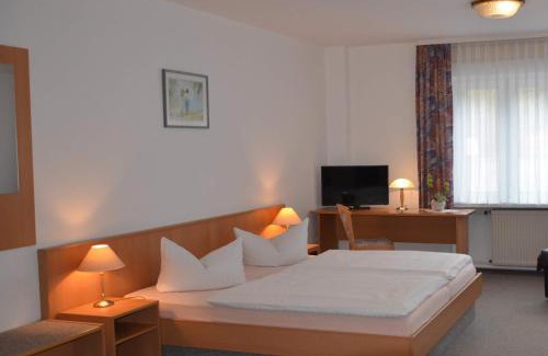 Friedrichroda House | Cozy Pension Landhaus Machold - Family-Friendly Retreat