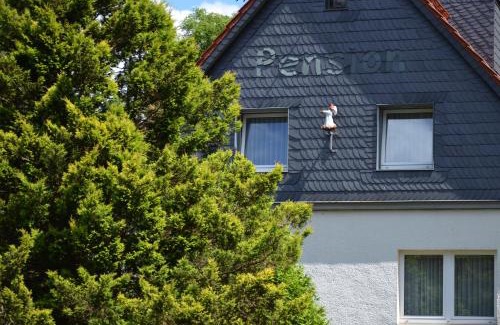 Friedrichroda House | Cozy Pension Landhaus Machold - Family-Friendly Retreat