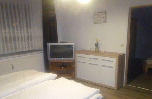Heideblick House | Family-Friendly Stay at Pension Langengrassau Apartment3