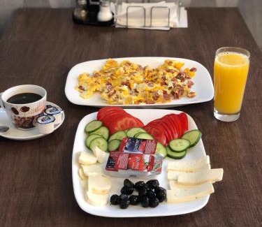 Magdeburg House | Budget-Friendly Stay at Pension Lara with Family Amenities