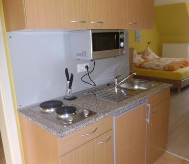 Rust House | Experience Pension LeLiLa Rust: Pet-Friendly Oceanfront Retreat