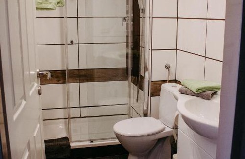 Bad Goisern House | Pet-Friendly Pension Leprich with Breakfast & High Ratings