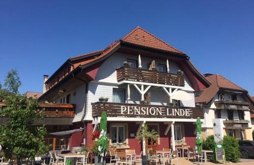 Hoechenschwand House | Pet-Friendly Pension Linde with High Guest Ratings