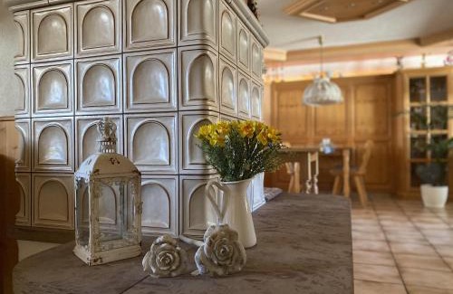 Hoechenschwand House | Pet-Friendly Pension Linde with High Guest Ratings