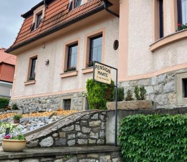 Cesky Krumlov House | Guest Favorite: Pension Maate with Family-Friendly Amenities
