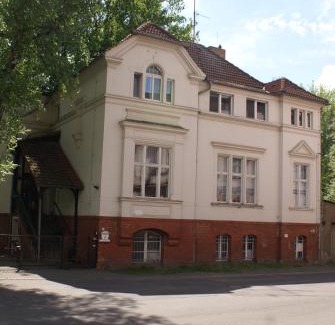 Cottbus House | Family-Friendly Markgrafenmühle Pension with Cozy Retreats