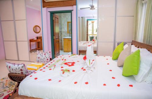 La Digue House | Oceanfront Comfort at Pension Michel Villa Roche Bois