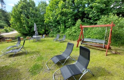 Dolni Mala Upa House | Pet-Friendly Pension Modrá Hvězda with Oceanfront Pool