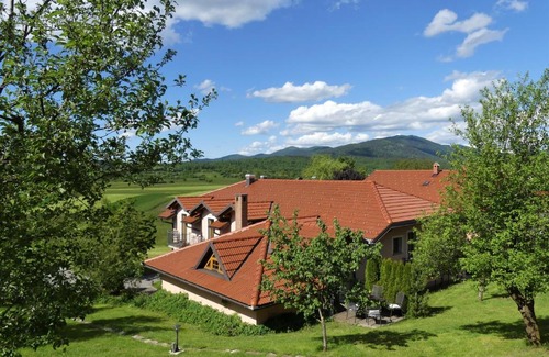 Prem House | Cozy Pension Na Meji: Rated 9/10 with Hot Tub & Breakfast