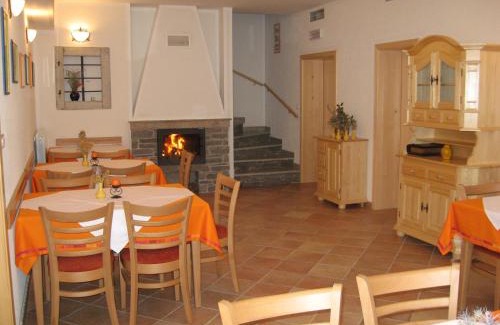Prem House | Cozy Pension Na Meji: Rated 9/10 with Hot Tub & Breakfast