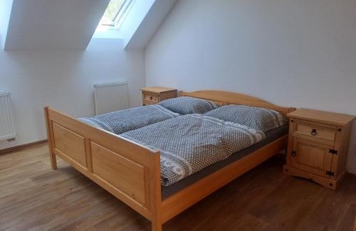 Malenice Apartment | Pension Na Statku- Kočičí apartmán