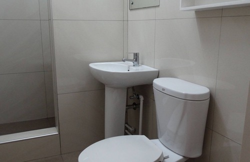 Ermita Night District House | Budget-Friendly Pension Natividad with Family Amenities